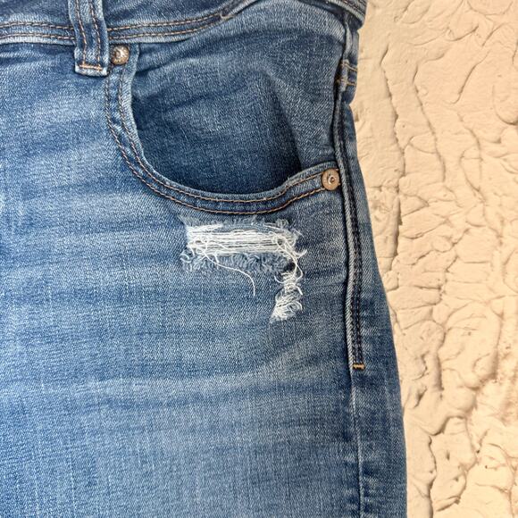 American Eagle Next Level Stretch Denim Shorts Womens Size 12 Distressed Raw Hem - Picture 3 of 8